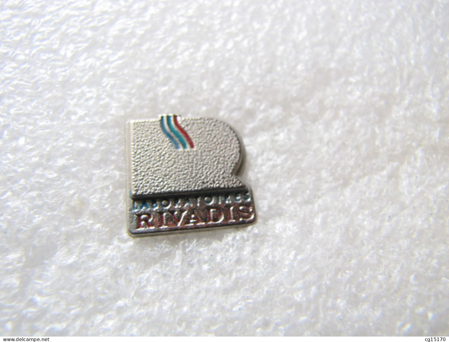 PIN'S   LABORATOIRES  RIVADIS  Zamak - Other & Unclassified