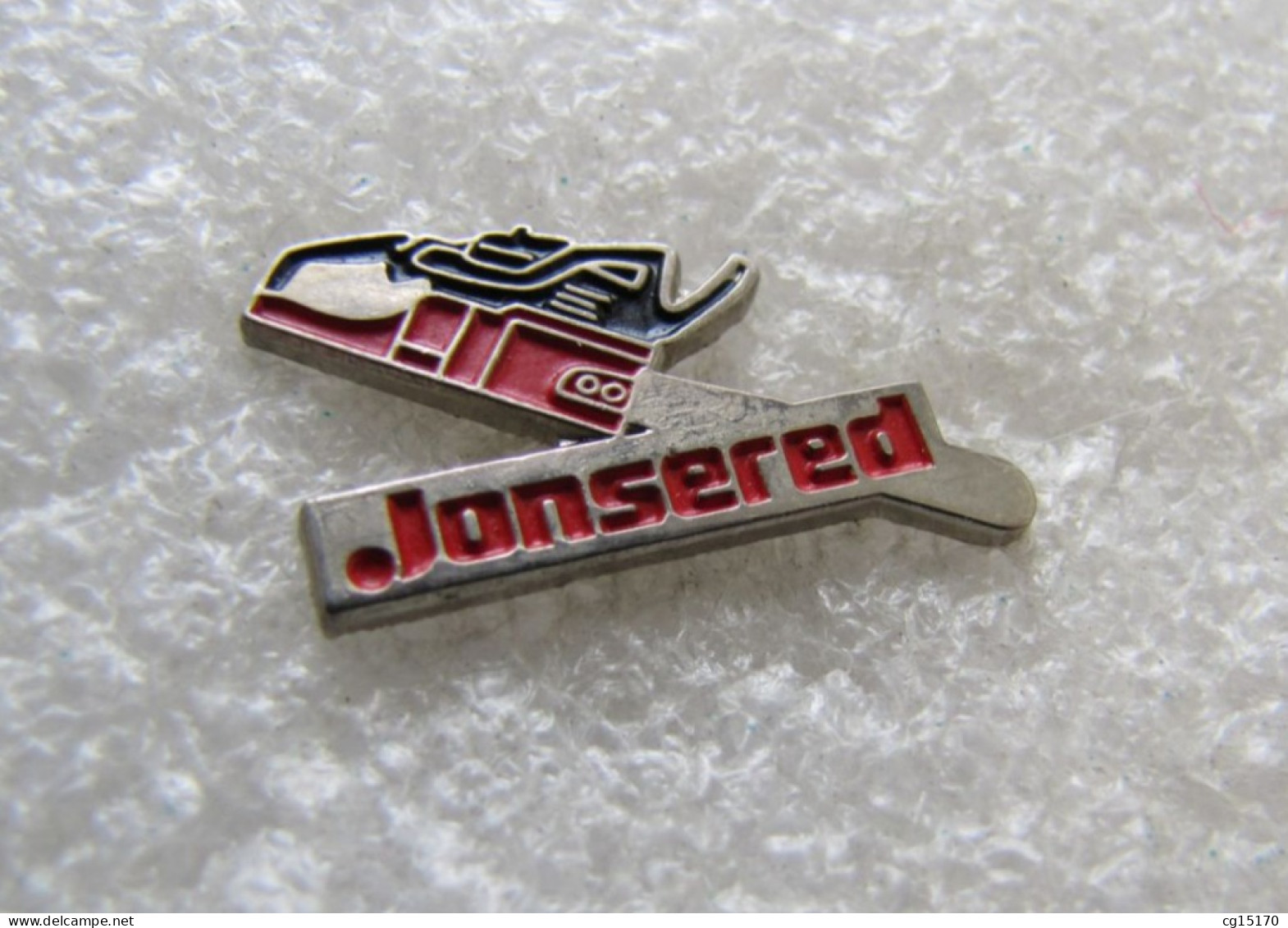 PIN'S   TRONÇONNEUSE JONSERED - Other & Unclassified