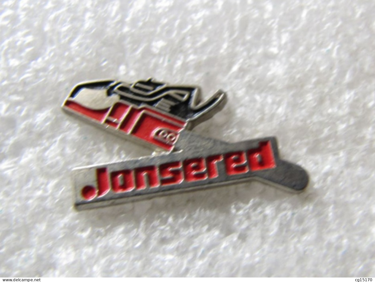 PIN'S   TRONÇONNEUSE JONSERED - Other & Unclassified