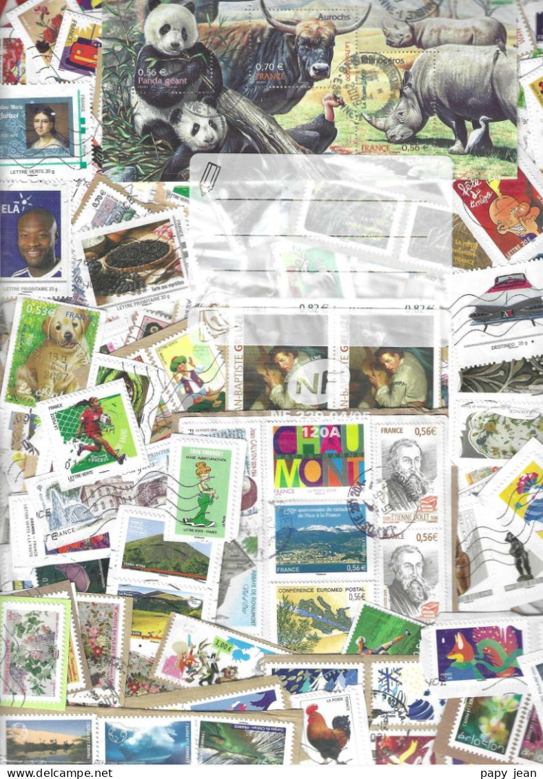 1 Kg TIMBRES MONDE - Petits Et Grands Formats-  Sur Fragments - En Provenance Des Missions - Vrac (min 1000 Timbres)