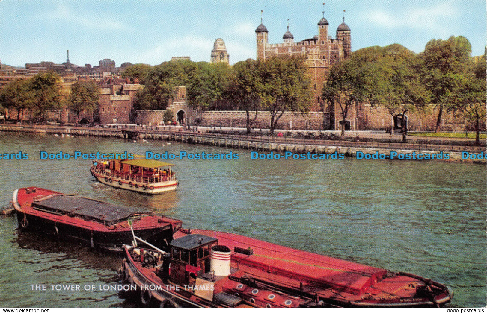 R069723 The Tower Of London From The Thames. Salmon - Other & Unclassified