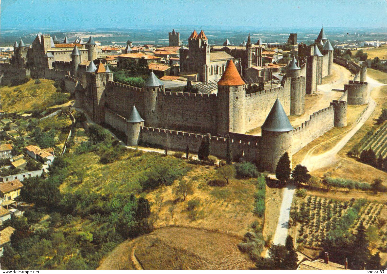 11 - Carcassonne - Vue Aérienne De La Cité - Carcassonne