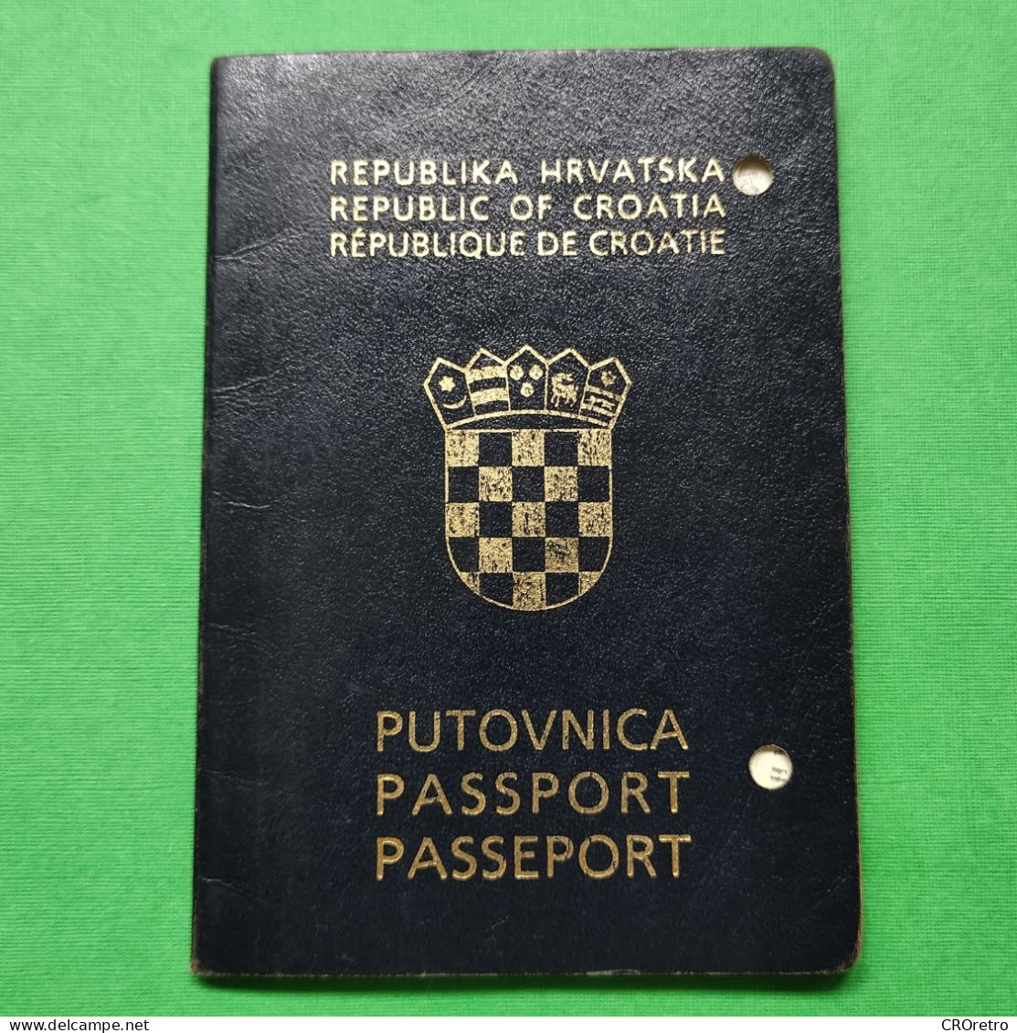 CROATIA - PASSPORT - 2000, Visas USA, SOUTH AFRICA, UAE, EGYPT, UNITED KINGDOM,.. Complete Passport - Documents Historiques