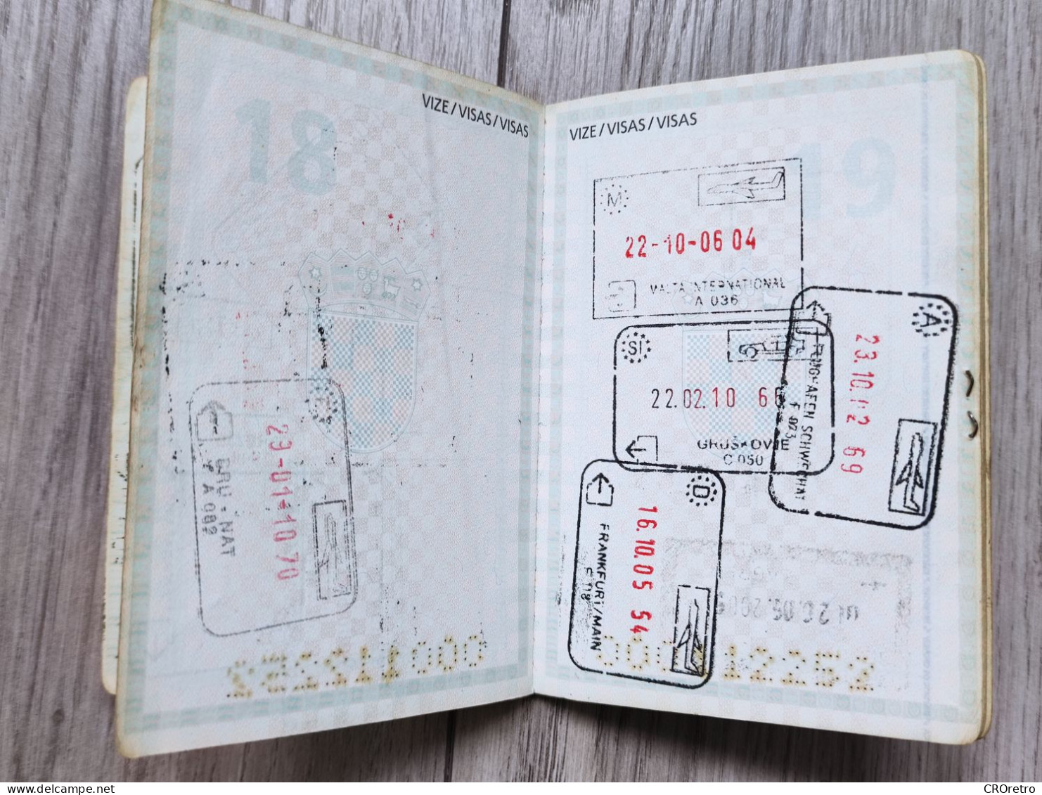 CROATIA - PASSPORT - 2000, visas USA, SOUTH AFRICA, UAE, EGYPT, UNITED KINGDOM,.. complete passport