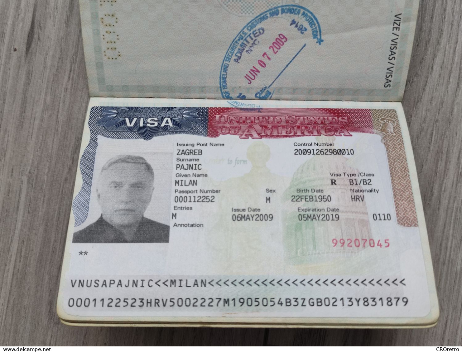 CROATIA - PASSPORT - 2000, visas USA, SOUTH AFRICA, UAE, EGYPT, UNITED KINGDOM,.. complete passport