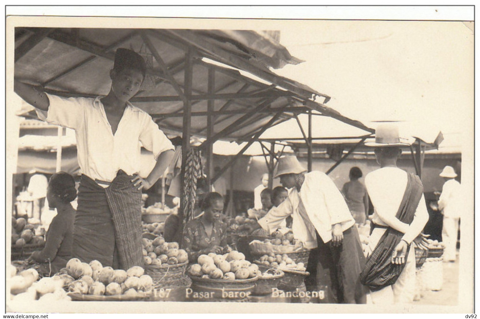 INDE BATAVIA MARCHE AUX FRUITS. - India