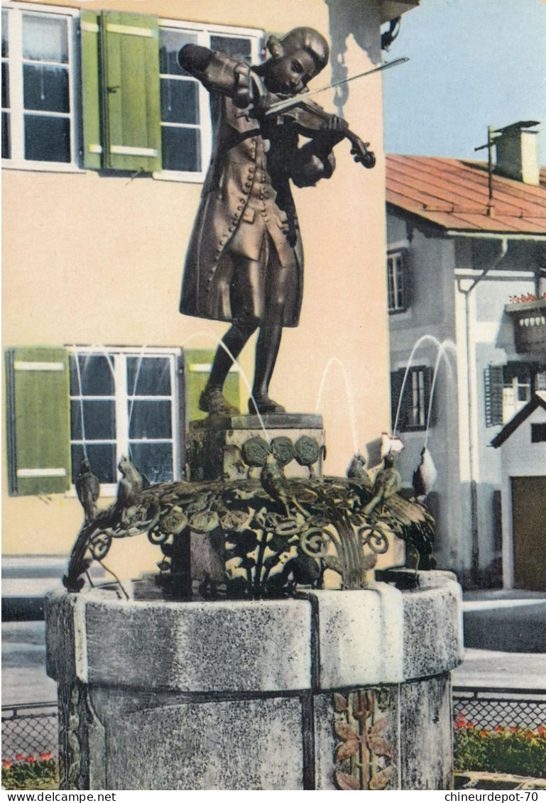 Fontaine Mozart à ST. GILGEN Au Lac Wolfgangsee - St. Gilgen