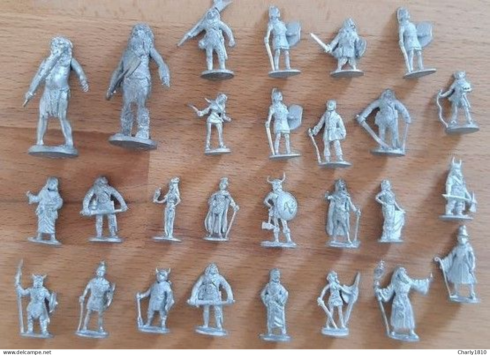 27 Fantasy - Figuren - Soldats De Plomb