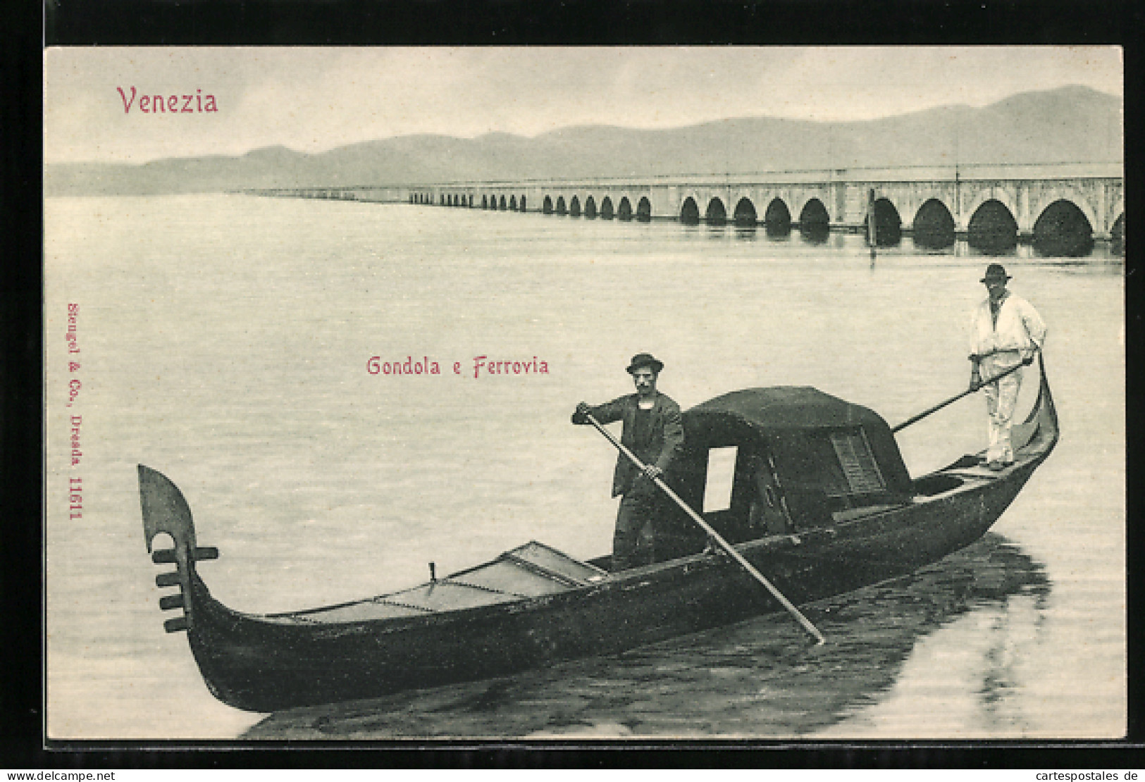 AK Venedig / Venezia, Gondola Con Felze E Ponte Della Ferrovia  - Other & Unclassified