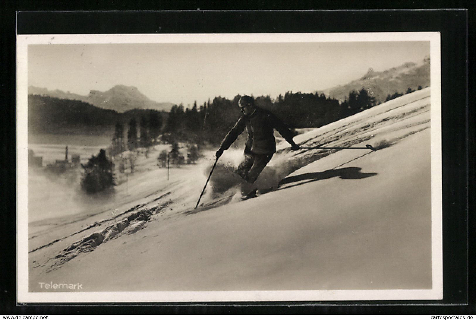 AK Skifahrer Fährt Rasant Den Berg Hinab  - Winter Sports