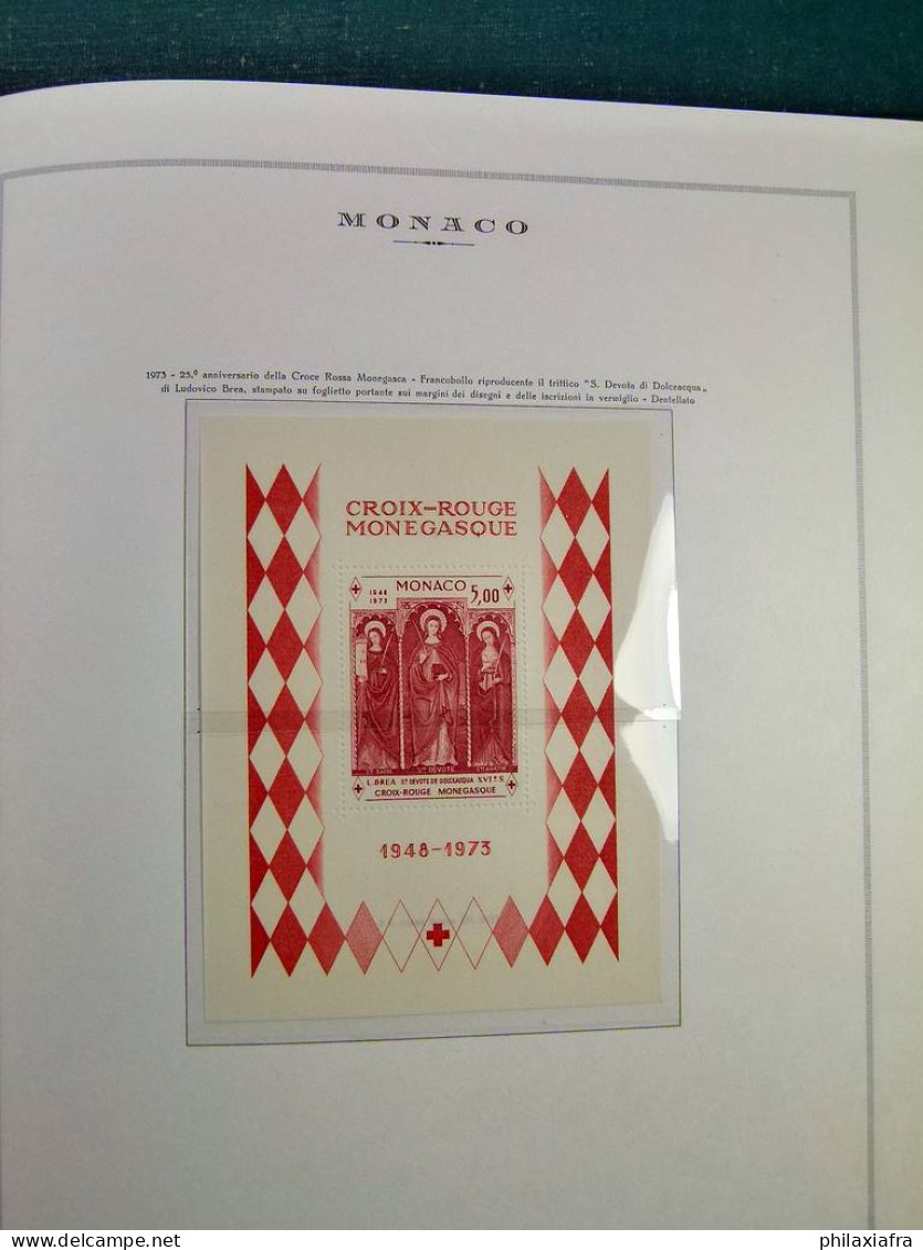 Collection Monaco album timbres neufs */** et oblitérés CV Poste aérienne BF 