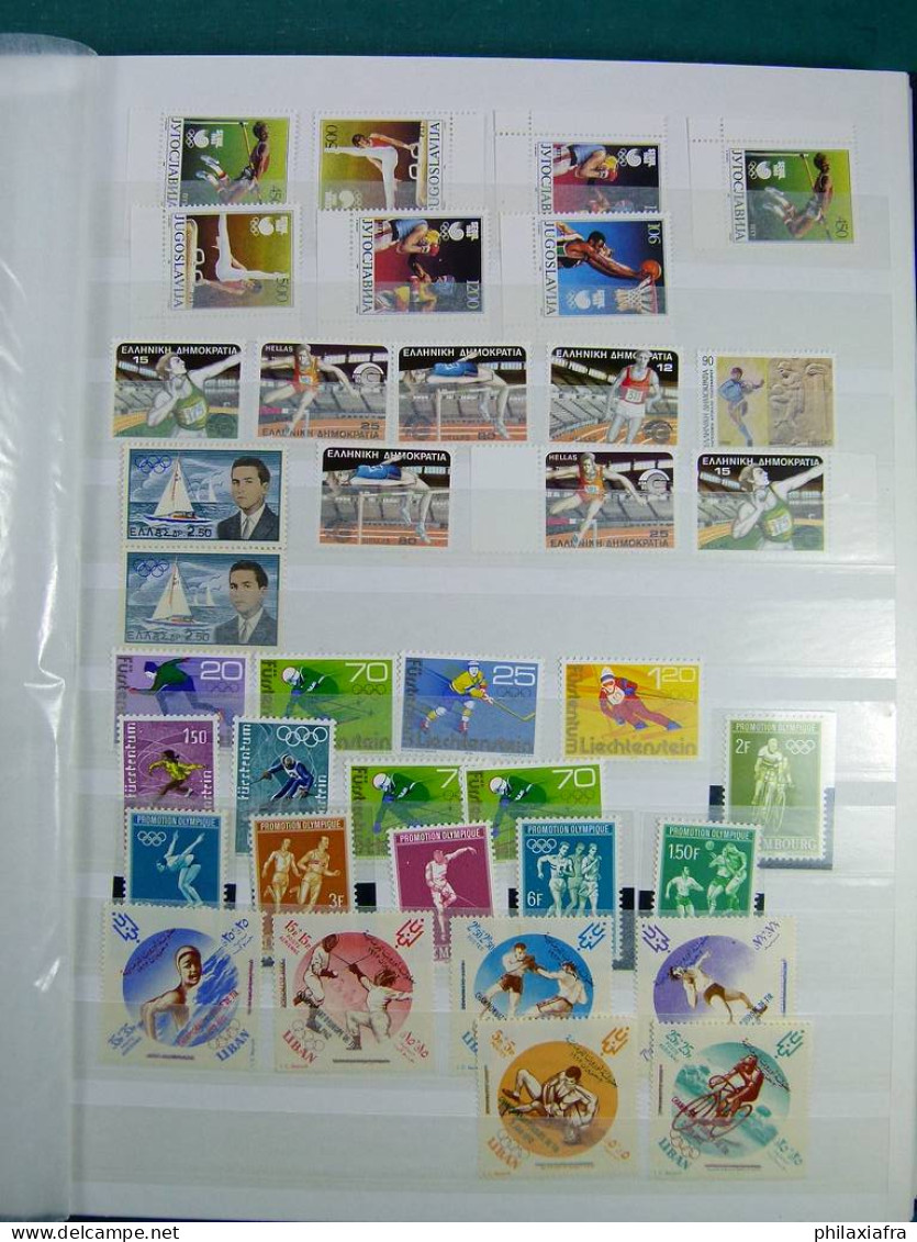 Collection à thème sportif, sur classificateur, timbres neufs** aussi BF