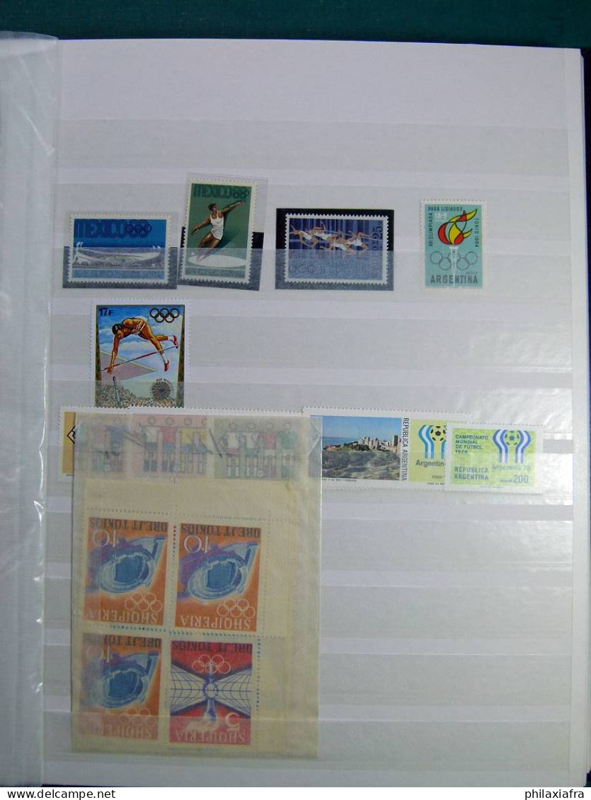 Collection à thème sportif, sur classificateur, timbres neufs** aussi BF