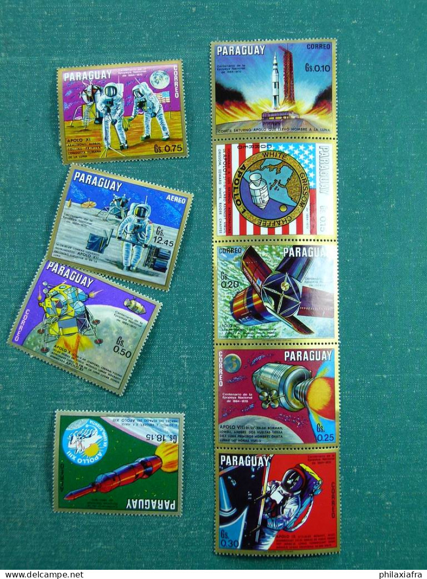 Lot Space timbres neufs ** aussi non dentelés dorés et feuilletés d'or CV