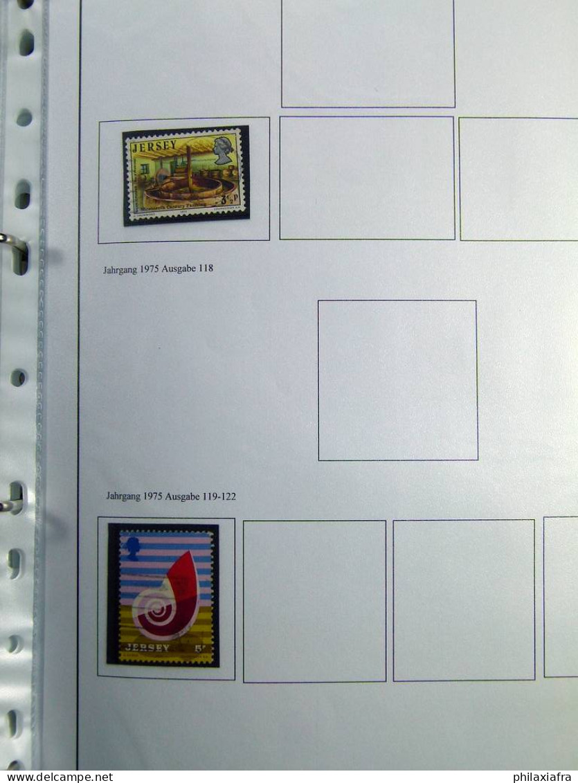 Collection Jersey, sur album, de 1941 à 2001, avec timbres neufs et oblitérés