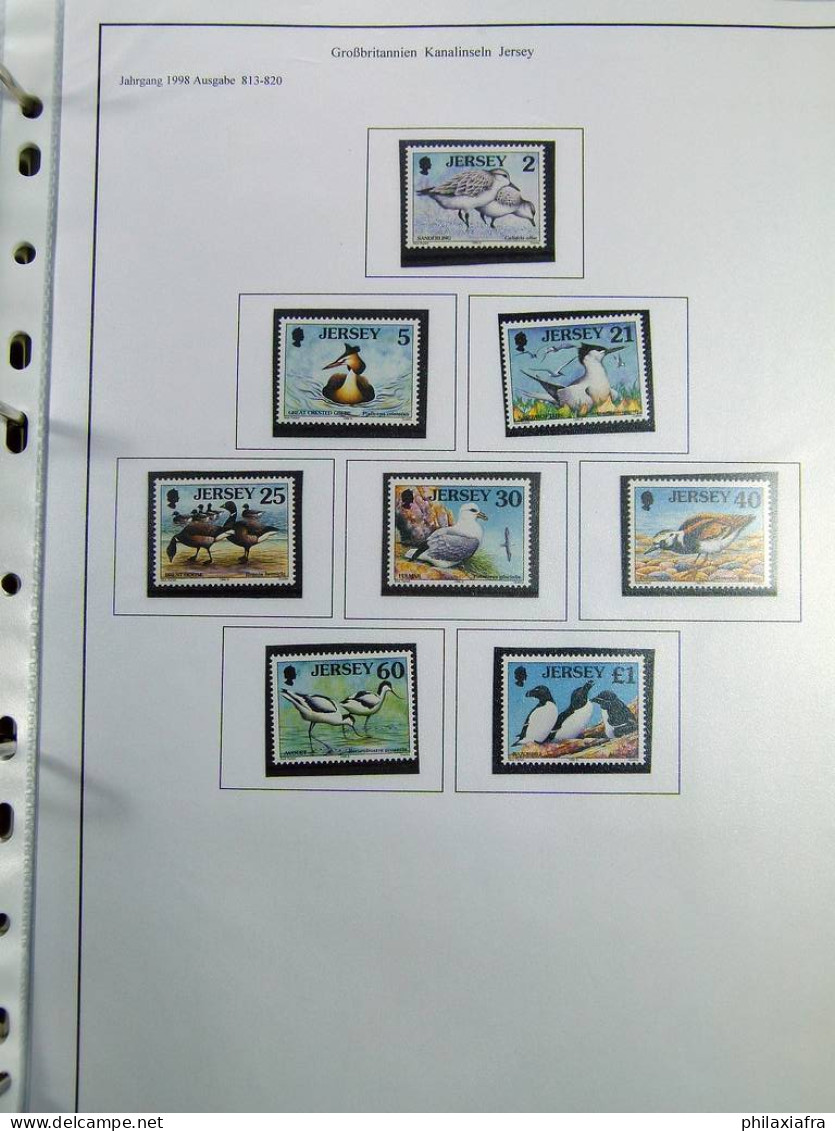 Collection Jersey, sur album, de 1941 à 2001, avec timbres neufs et oblitérés