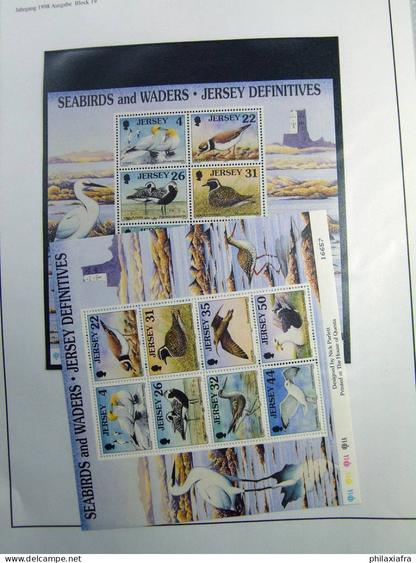 Collection Jersey, sur album, de 1941 à 2001, avec timbres neufs et oblitérés