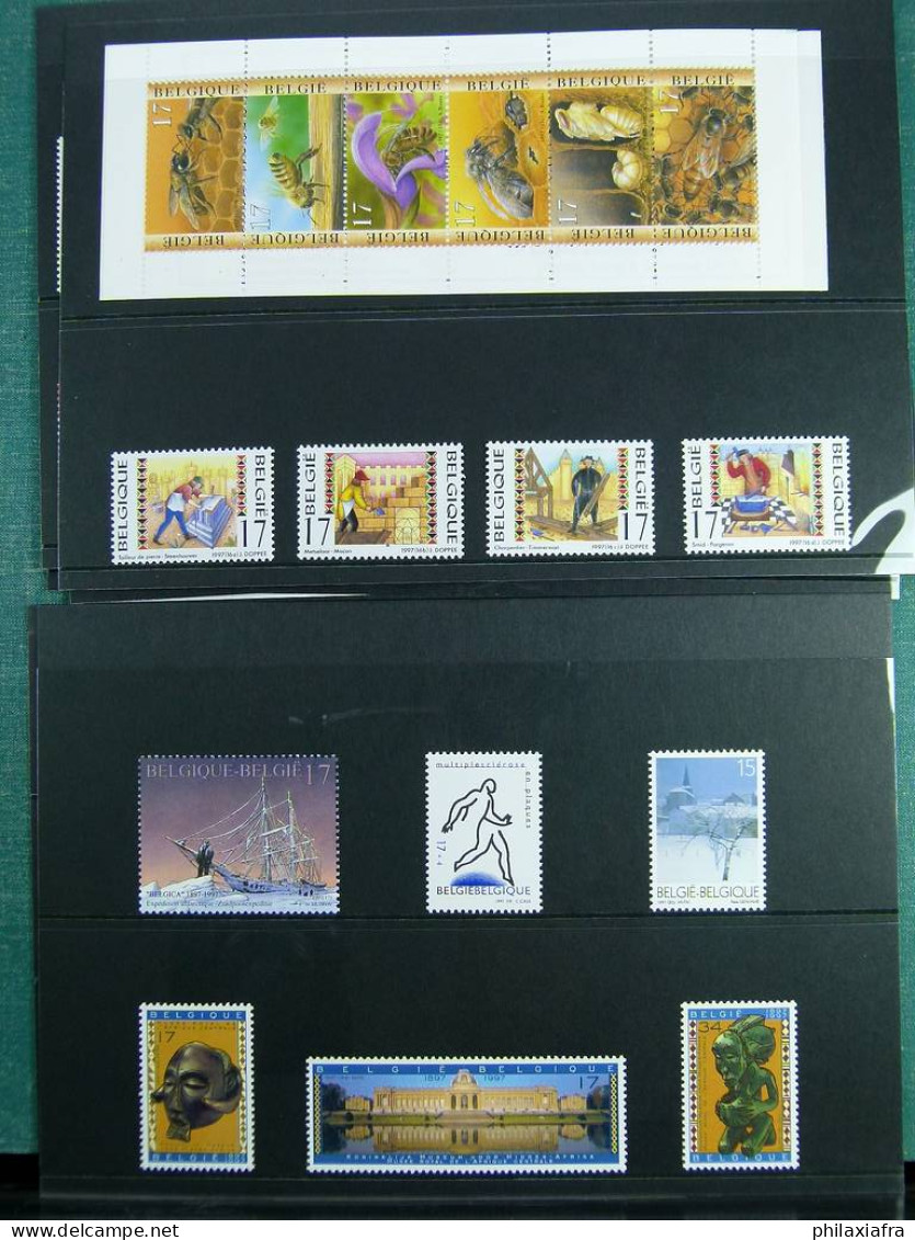Collection Belgique, 1997, En Dossier Avec Timbres, Neufs **  - Collections