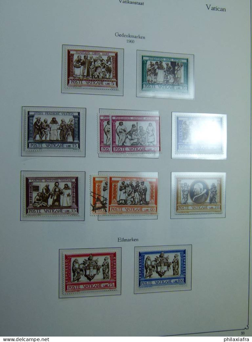 Collection Vatican album 1929-67, timbres, neufs */** et oblitéré séries cpl CV