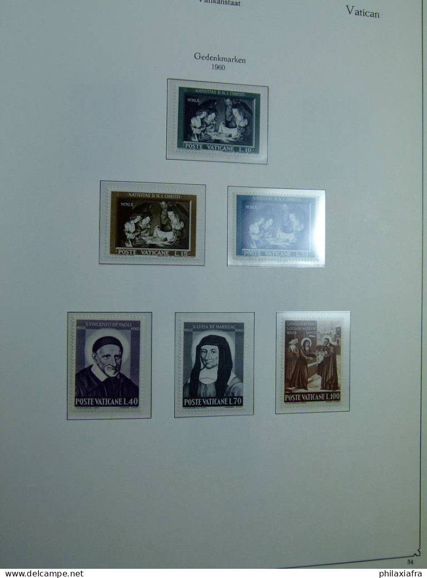 Collection Vatican album 1929-67, timbres, neufs */** et oblitéré séries cpl CV