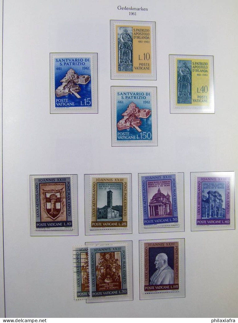 Collection Vatican album 1929-67, timbres, neufs */** et oblitéré séries cpl CV