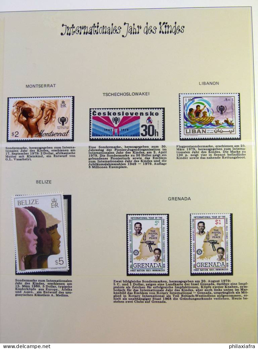 Collection thème enfance, sur album, avec timbres neufs ** 