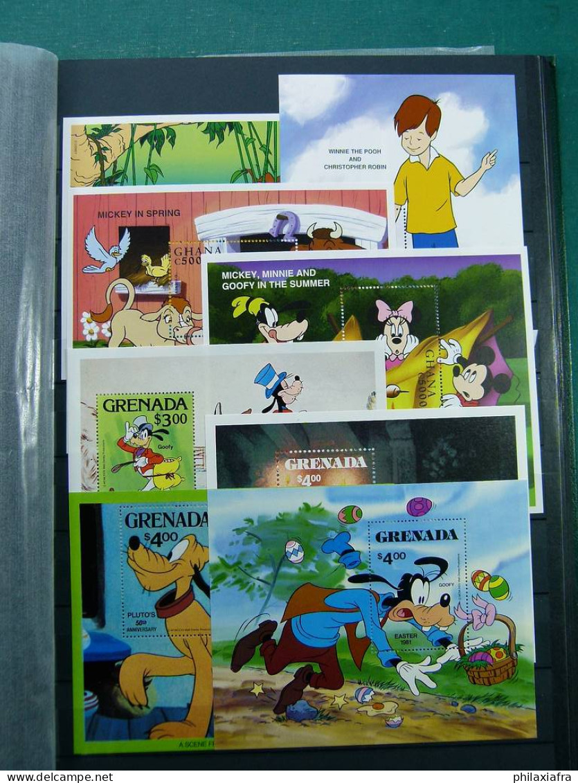 Immense stock de timbres et BF, neufs**  thème Disney sur 2 Classificateurs