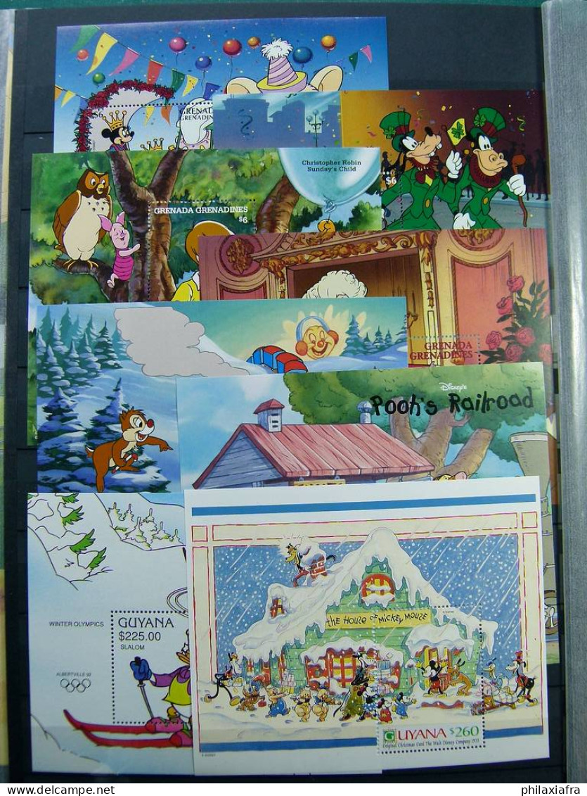 Immense stock de timbres et BF, neufs**  thème Disney sur 2 Classificateurs