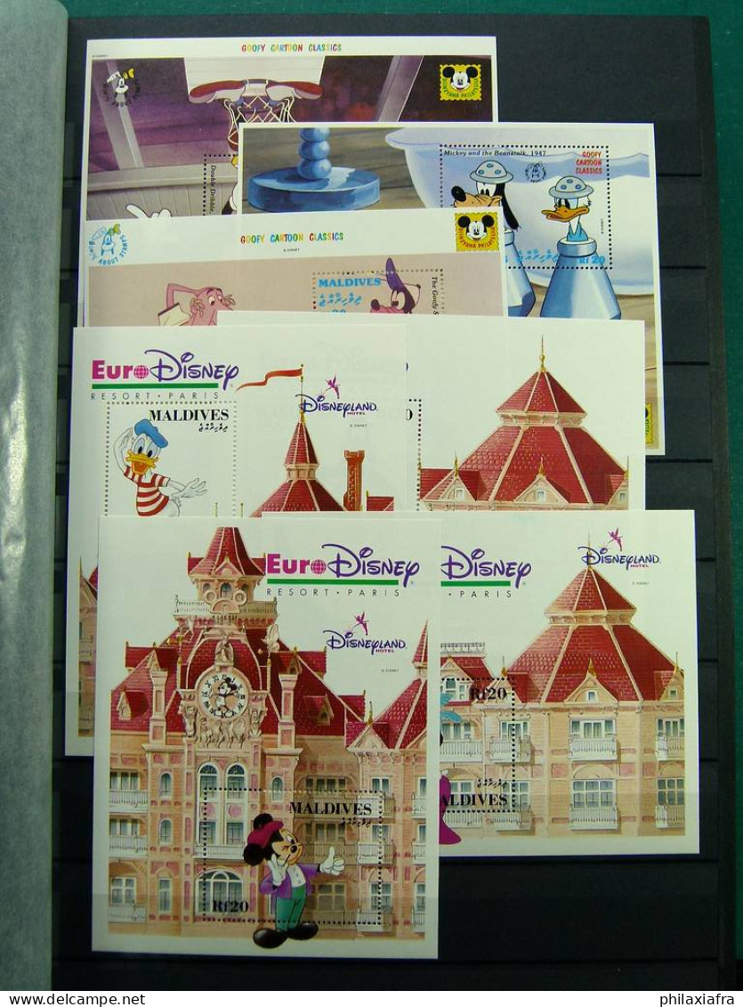 Immense stock de timbres et BF, neufs**  thème Disney sur 2 Classificateurs