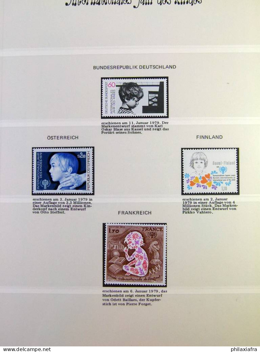 Collection Théme Enfance, Avec Timbres, Neufs ** , Sur Album - Other & Unclassified