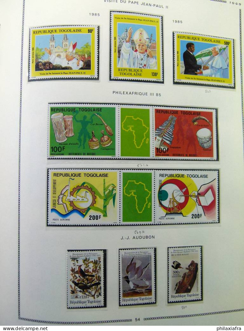 Collection Togo, sur album, de 1957 à 1990, avec timbres, neufs ** 