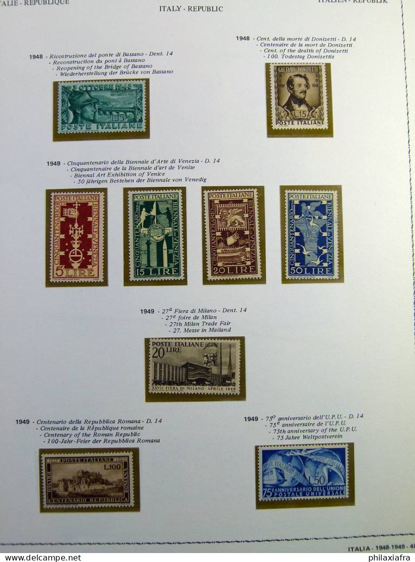 Collection République D'Italie Album 1945-1968, Timbres, Surtout Neufs** Avancés - Autres & Non Classés