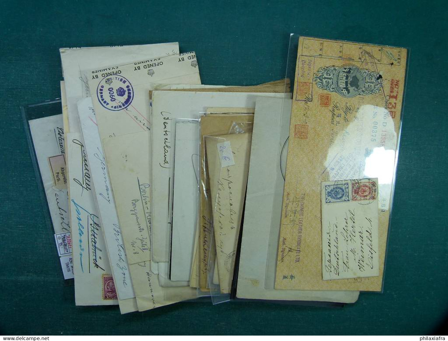 Collection Histoire Postale Monde Entire Postaux Enveloppes Voyagé Censurés - Collections (en Albums)