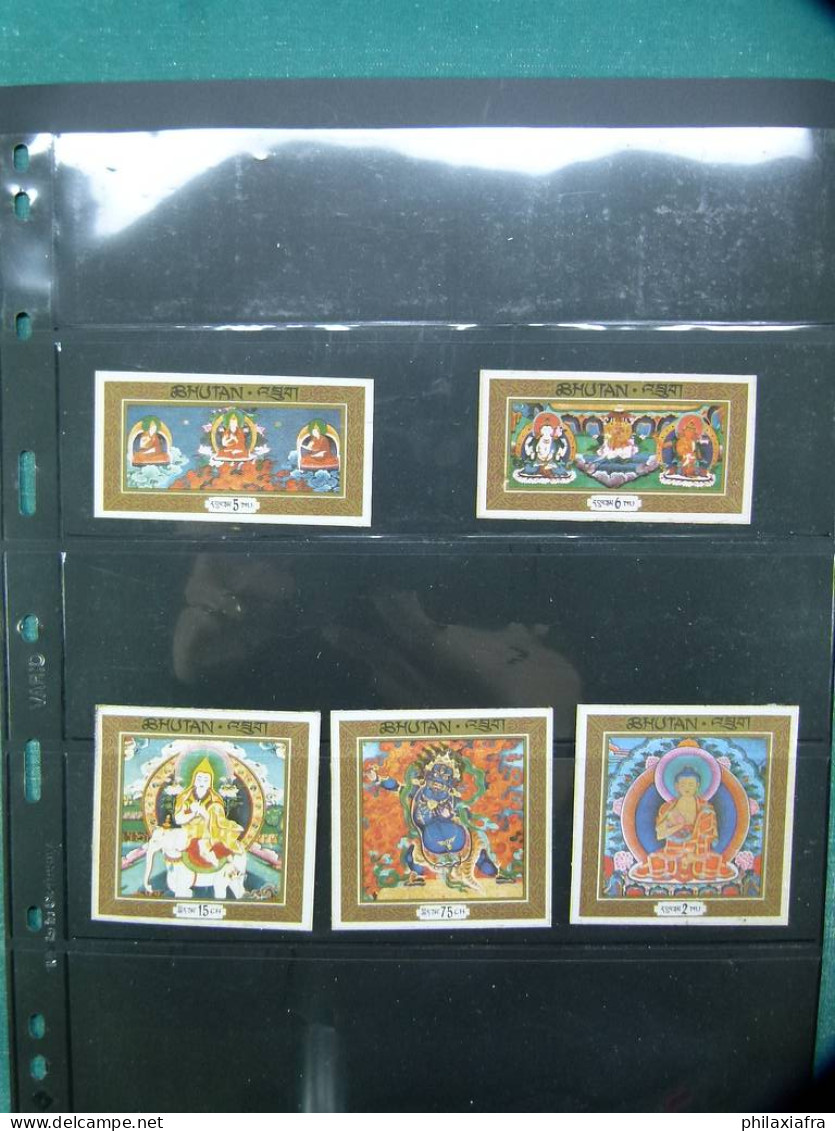 1969, Bhoutan, Série Cpl, Timbres, Bouddha, En Soie, Neufs **  - Bhutan