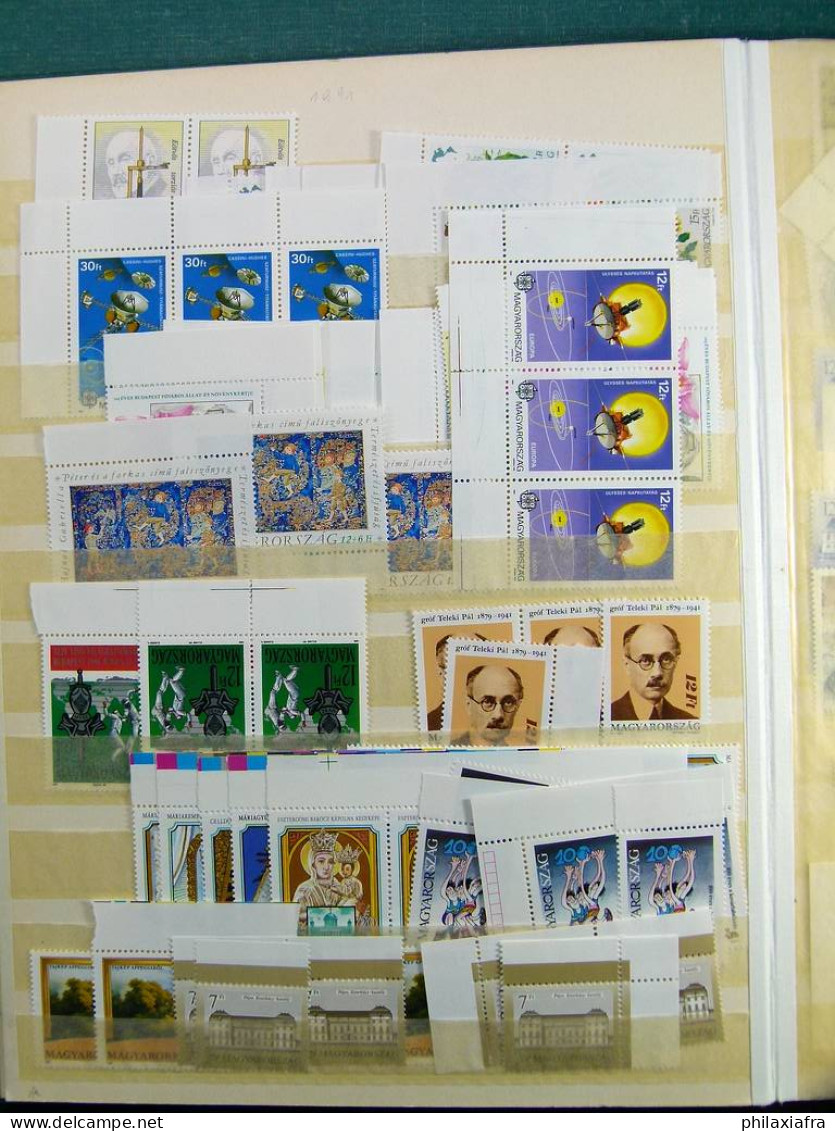 Collection Hongrie, classificateur de 1988 à 1991, timbres, neuf ** srépétès