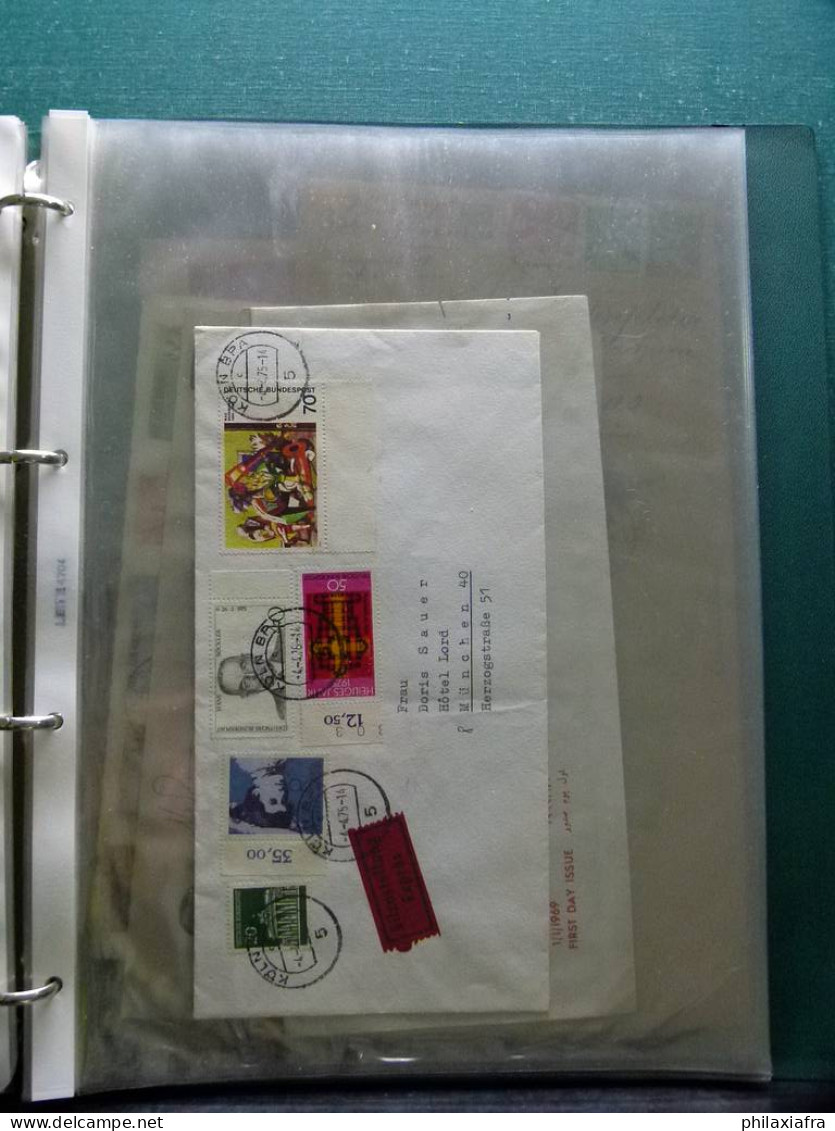 Collection d'histoire postale enveloppes et cartes postales surtout voyage 