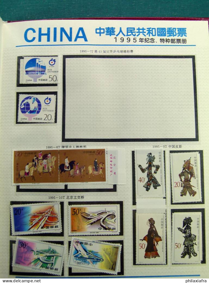 Collection Chine, de 1993 à 1995, avec timbres neufs ** sans charnière, sur 3 