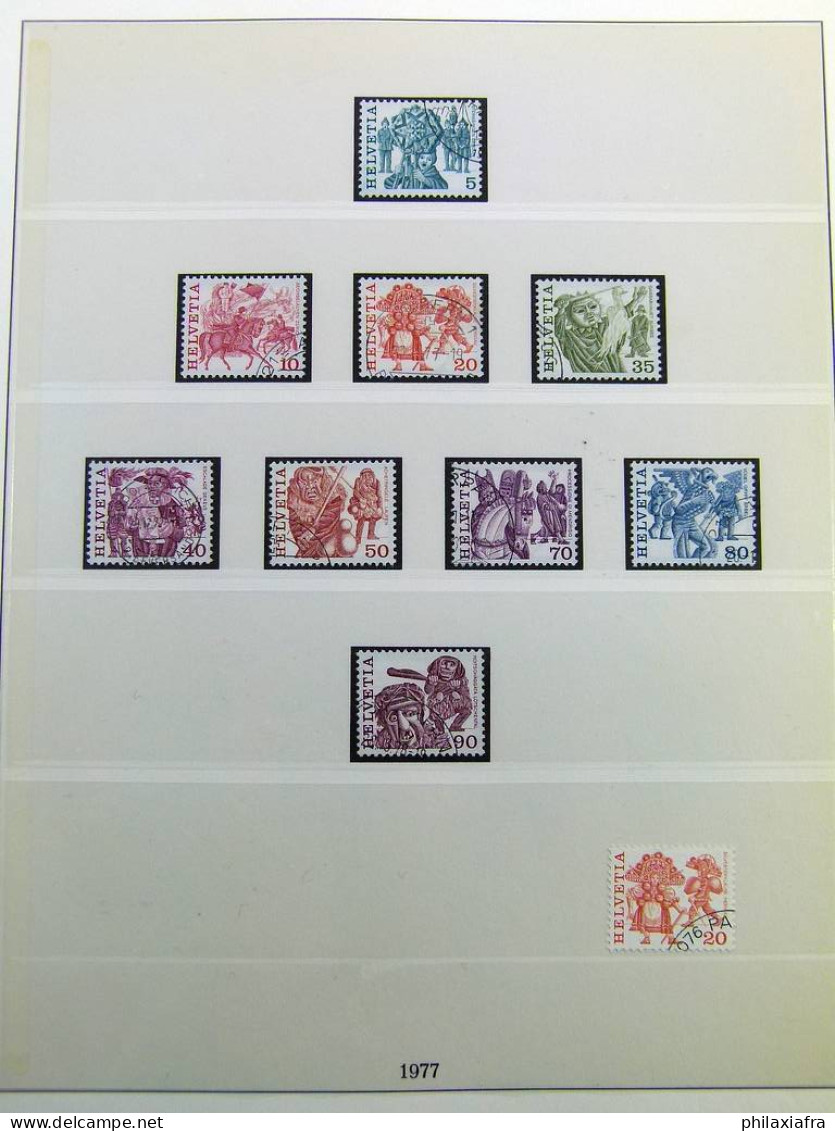 Collection Suisse, sur album, de 1971 à 1985, avec timbres oblitérés.