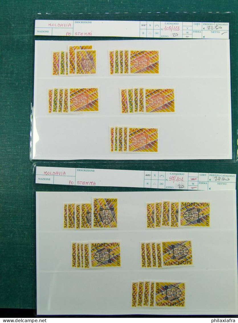 Collection Zone Soviétique, avec timbres, dépliants, feuillets, neufs ** sans 