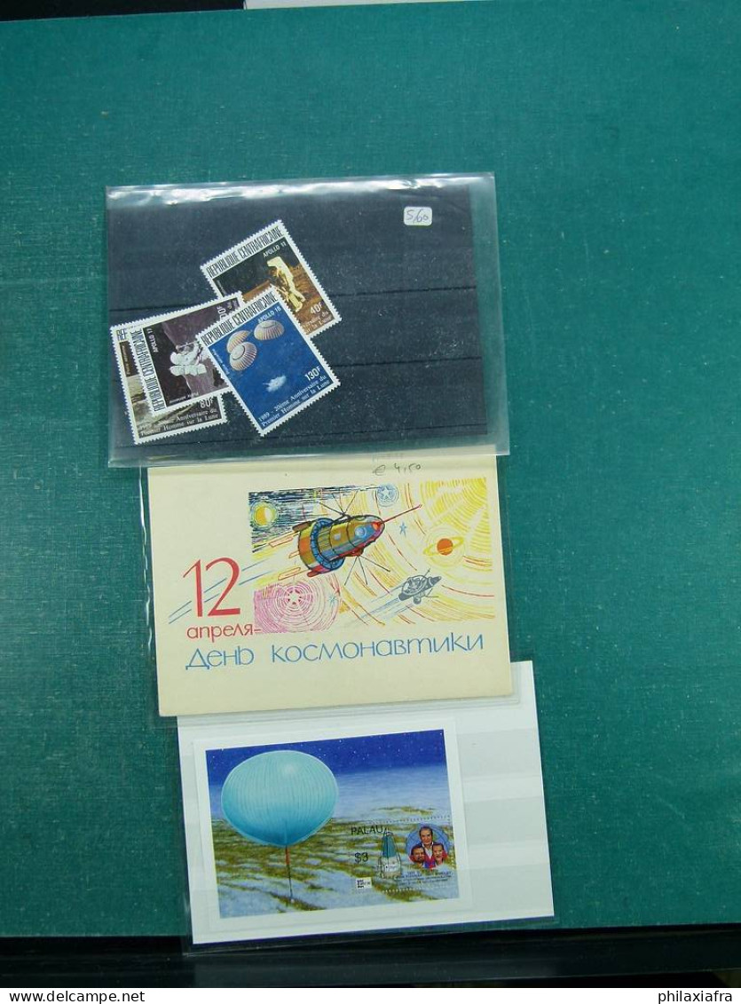 Collection sur le thème de l'aviation, avec timbres neufs et oblitérés, envel