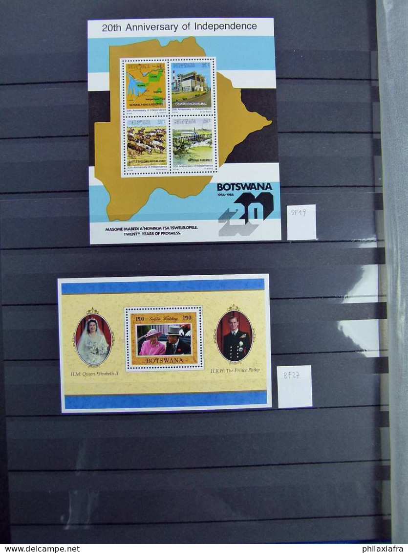 Collection Botswana, sur classeur, avec timbres neufs ** sans charnière, jusqu'