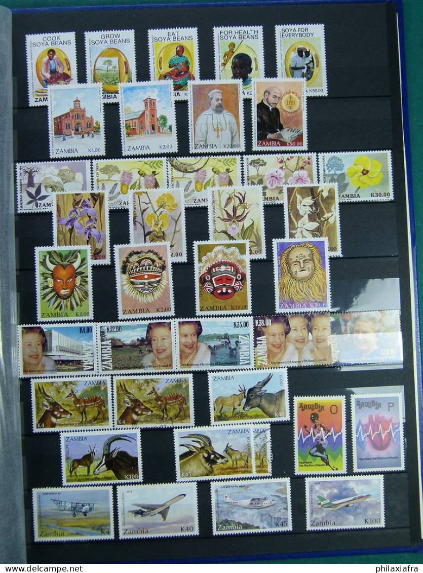 Collection Gambie et Zambie, sur classeur, avec pour la plupart des timbres neuf