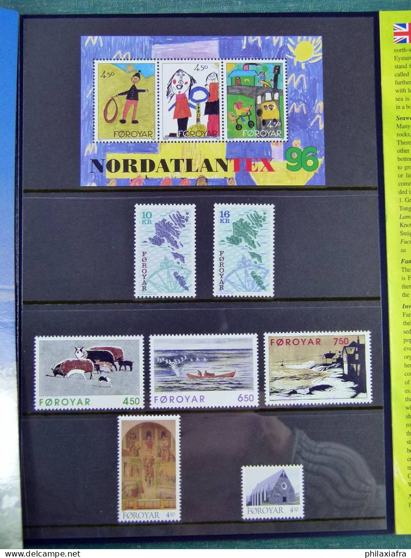 Collection Féroéenne, sur 5 chemises, avec timbres neufs ** sans charnière, d