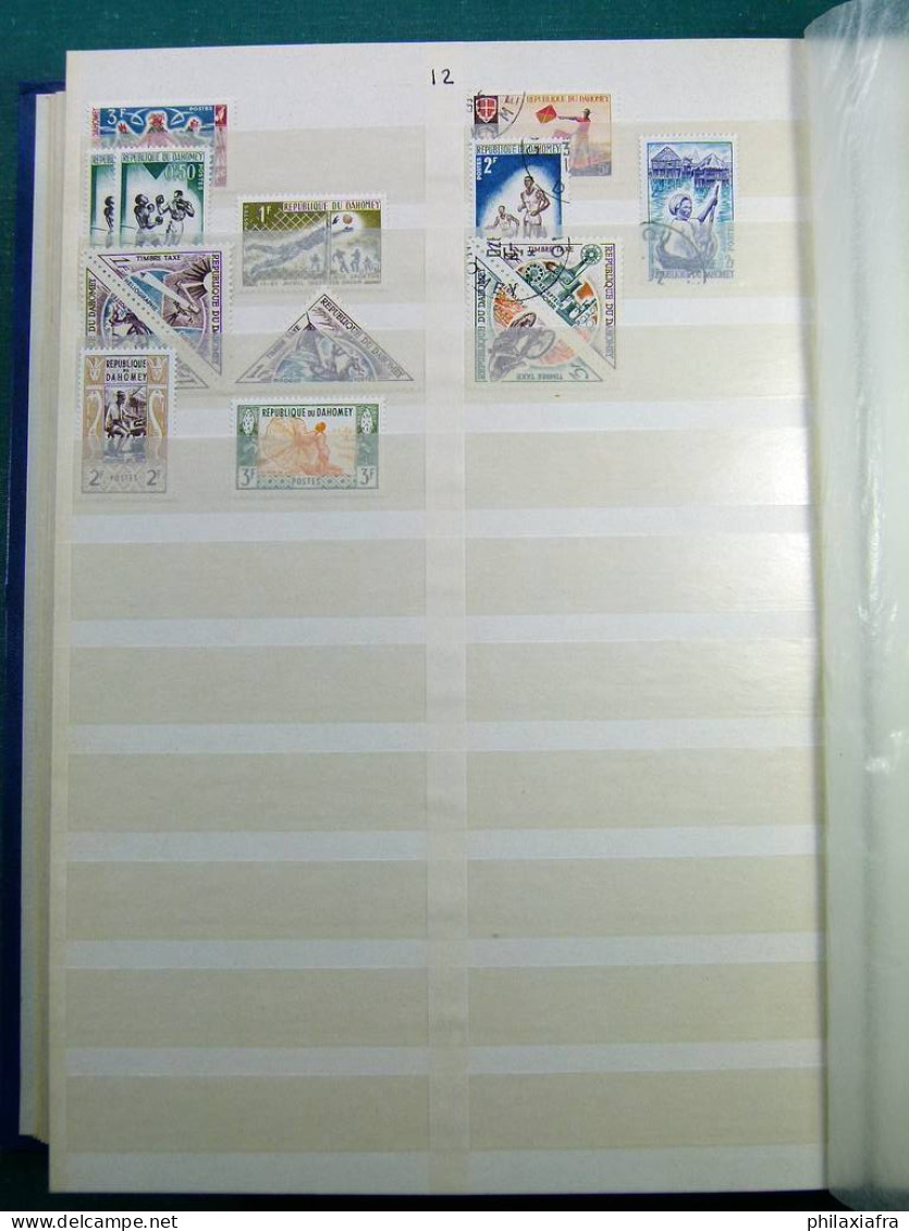 Collection Europa Mondo, sur classeur, avec timbres oblitérés, même répété