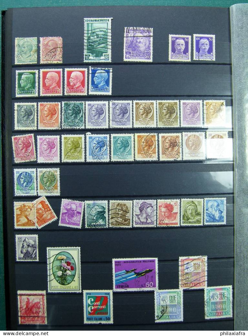 Collection mondiale, sur classificateur, avec timbres neufs et oblitérés.