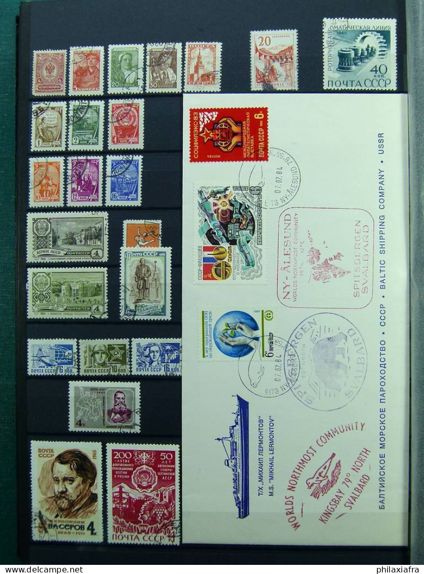 Collection mondiale, sur classificateur, avec timbres neufs et oblitérés.