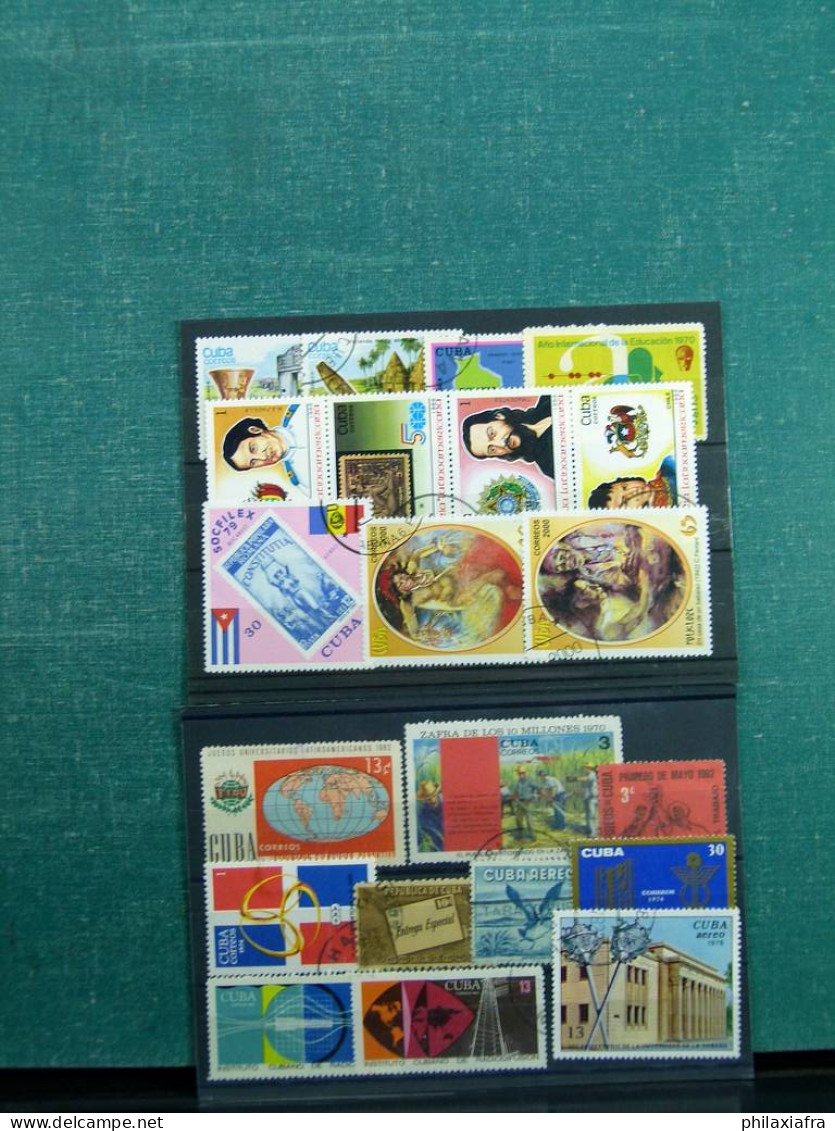 Collection Amérique du Sud, avec timbres neufs et oblitérés, sur cartes.