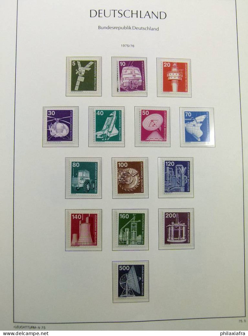 Collection Bund Allemagne, sur 2 albums, de 1942 à 1982, avec timbres neufs ** 