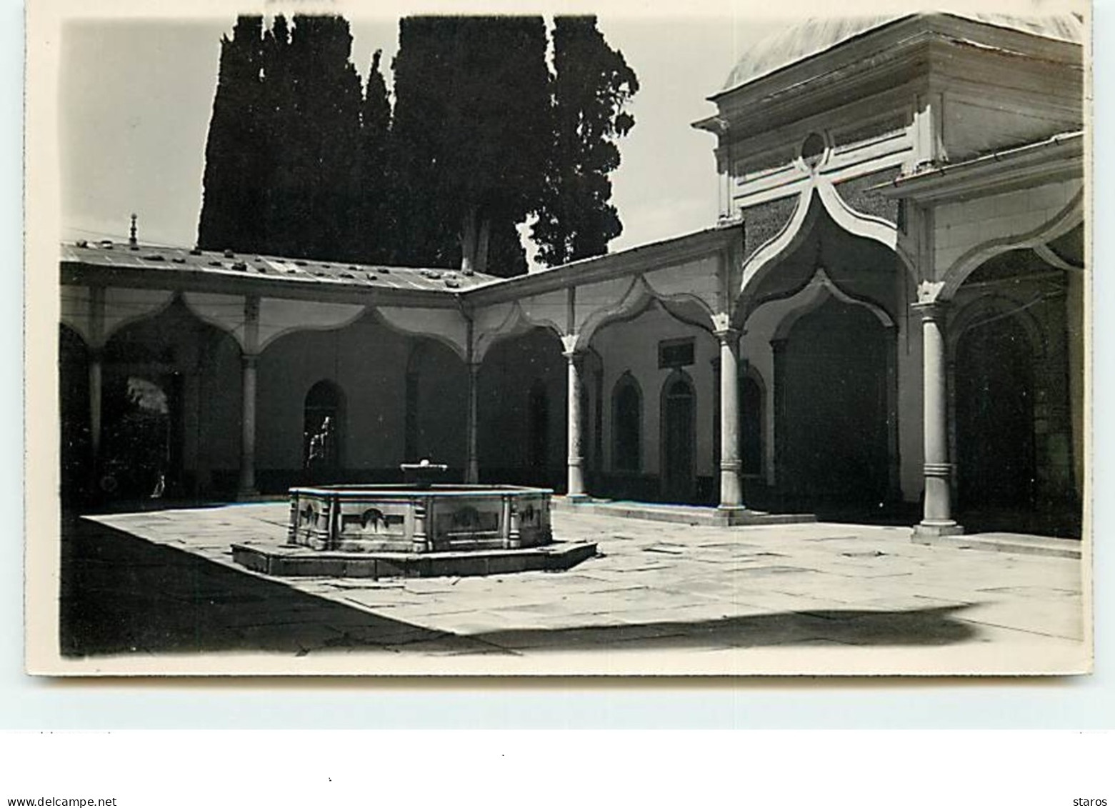 BROUSSE - BURSA - Carte Photo N°9 - Intérieur D'une Cour - Turkey