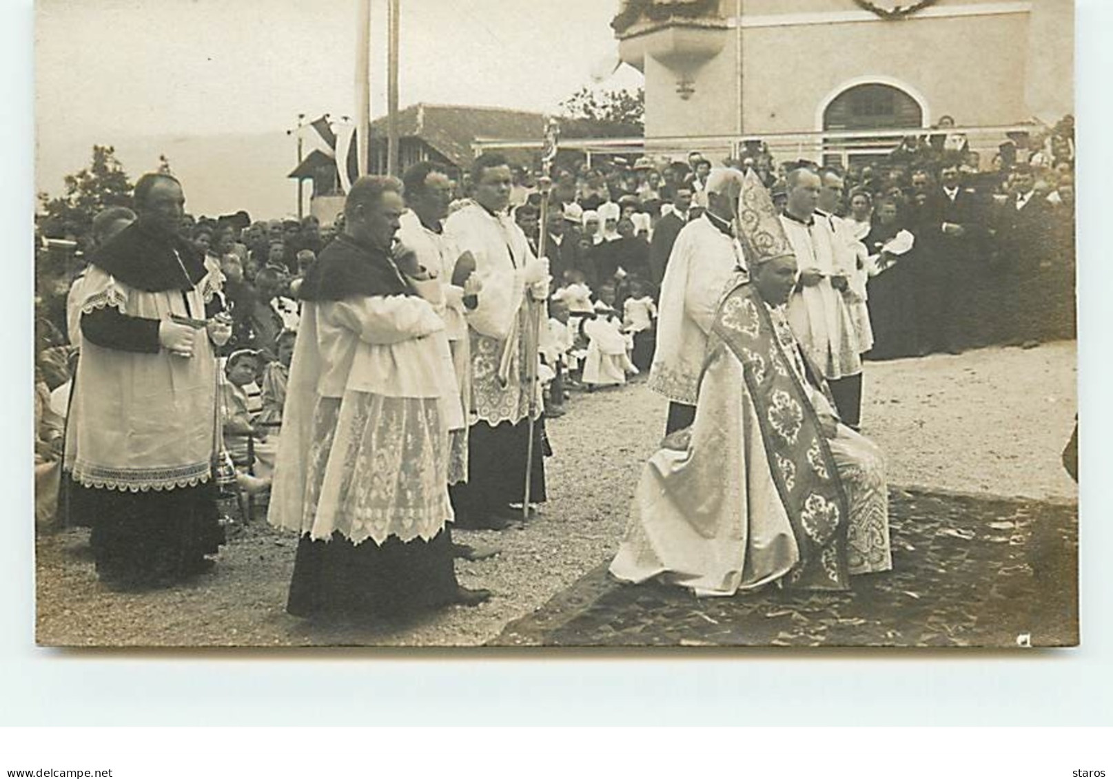 BRIXEN - Jesus House Orphanage - L'évêque écoutant ... - Bolzano (Bozen)